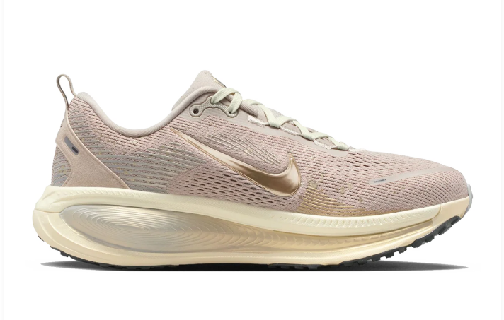 Nike Vomero 18 SE Running Shoes 'Cream Gold Coconut Milk'