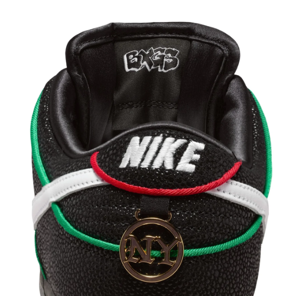Nike SB Dunk Skate Shoes