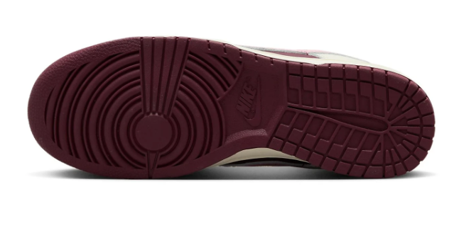 Nike Dunk Low Premium 'Valentine's Day' Sneakers